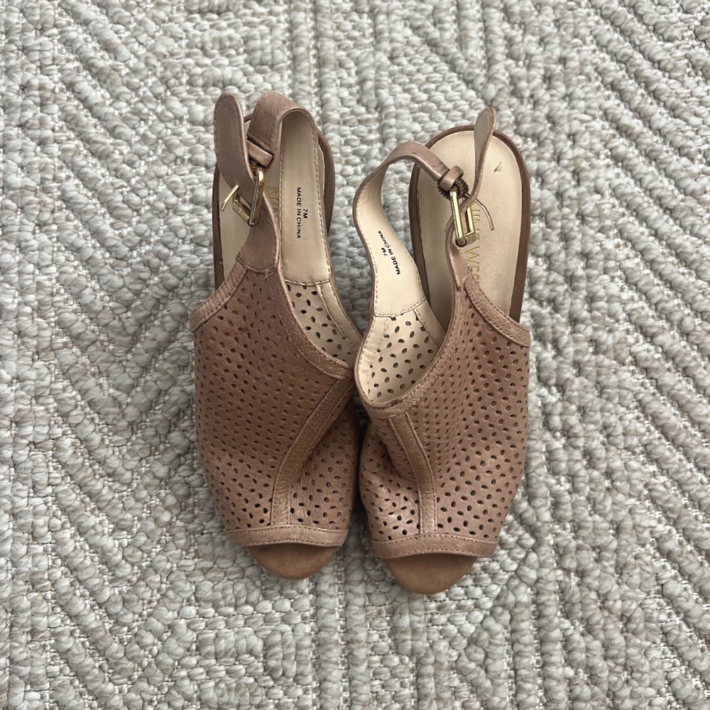 Nine West Minteada Tan Perforated Leather Slingback Peep Toe Heels 7M